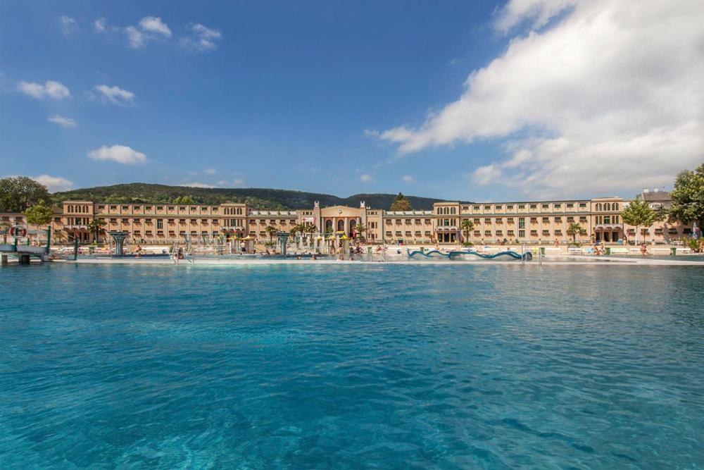 Das Gutenbrunn Thermen & Sporthotel บาเดน ภายนอก รูปภาพ